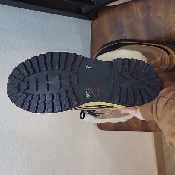 Sorel Caribou Waterproof Felt Lined Snow Boots - Picture 6 of 11